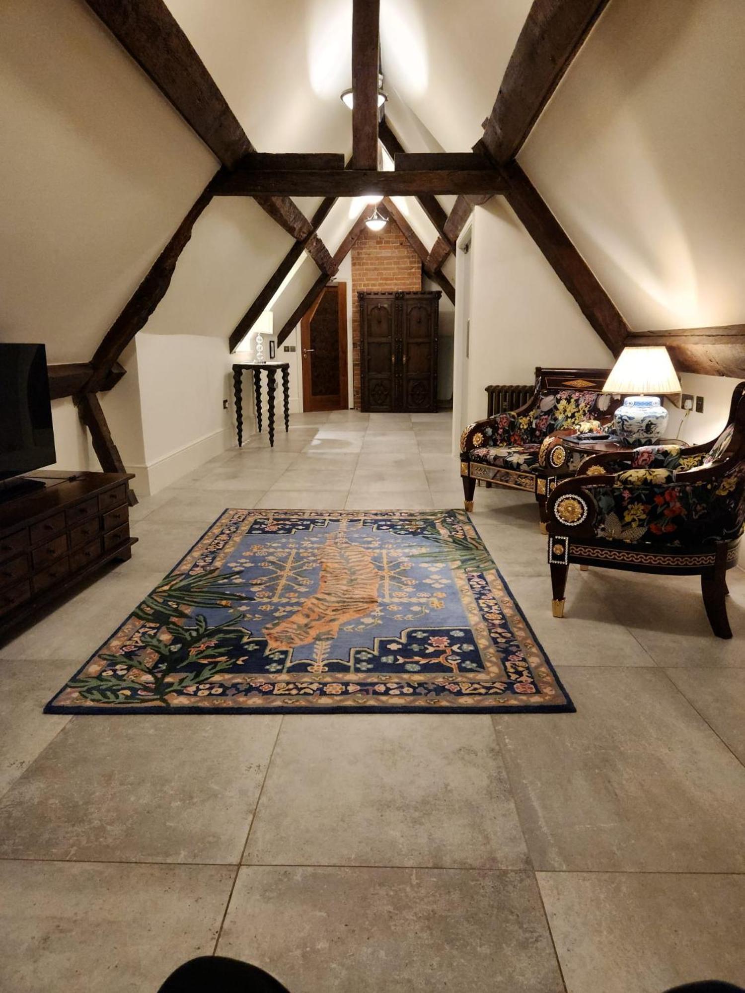 Weston Manor Hotel Екстериор снимка